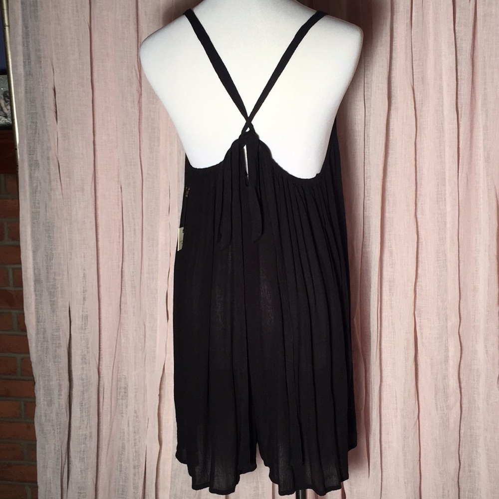 Forever 21 Size M Black Romper - Picture 3 of 4